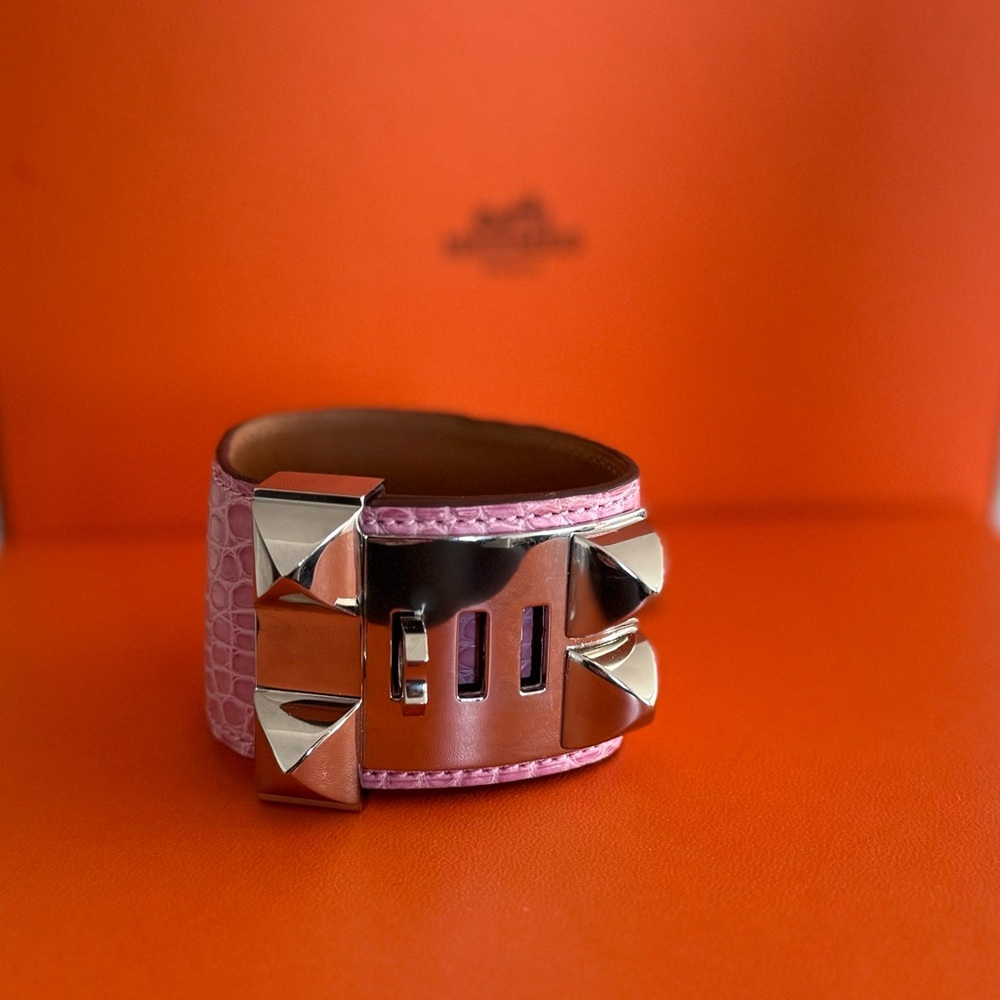 HERMES 
Shiny Alligator Collier De Chien CDC Bracelet T2 5P Pink